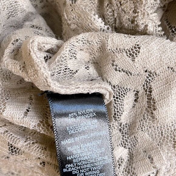 Express All Over Lace Khaki Top Short Sleeve Blouse - Picture 7 of 7